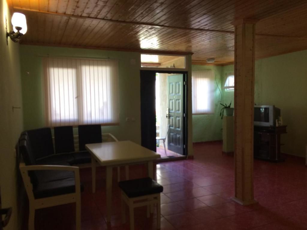 Гостевой дом U Faridy Guest House Сухум